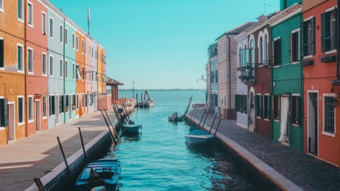 uploaded-image-temizlik-ve-otel-isletmeciligi-1697383786539