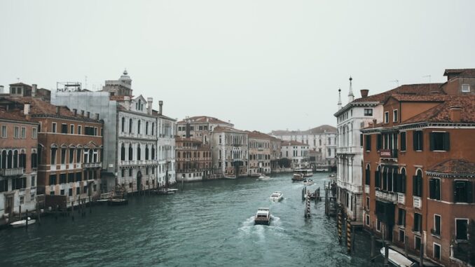 uploaded-image-temizlik-ve-otel-isletmeciligi-1697384039626